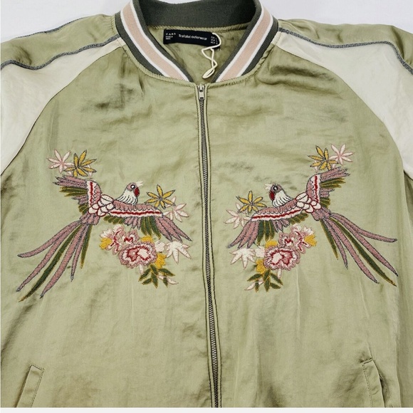 Zara Trafaluc Bomber Jacket Womens Green Satin w Embroidered Birds Dreamers - Picture 3 of 8